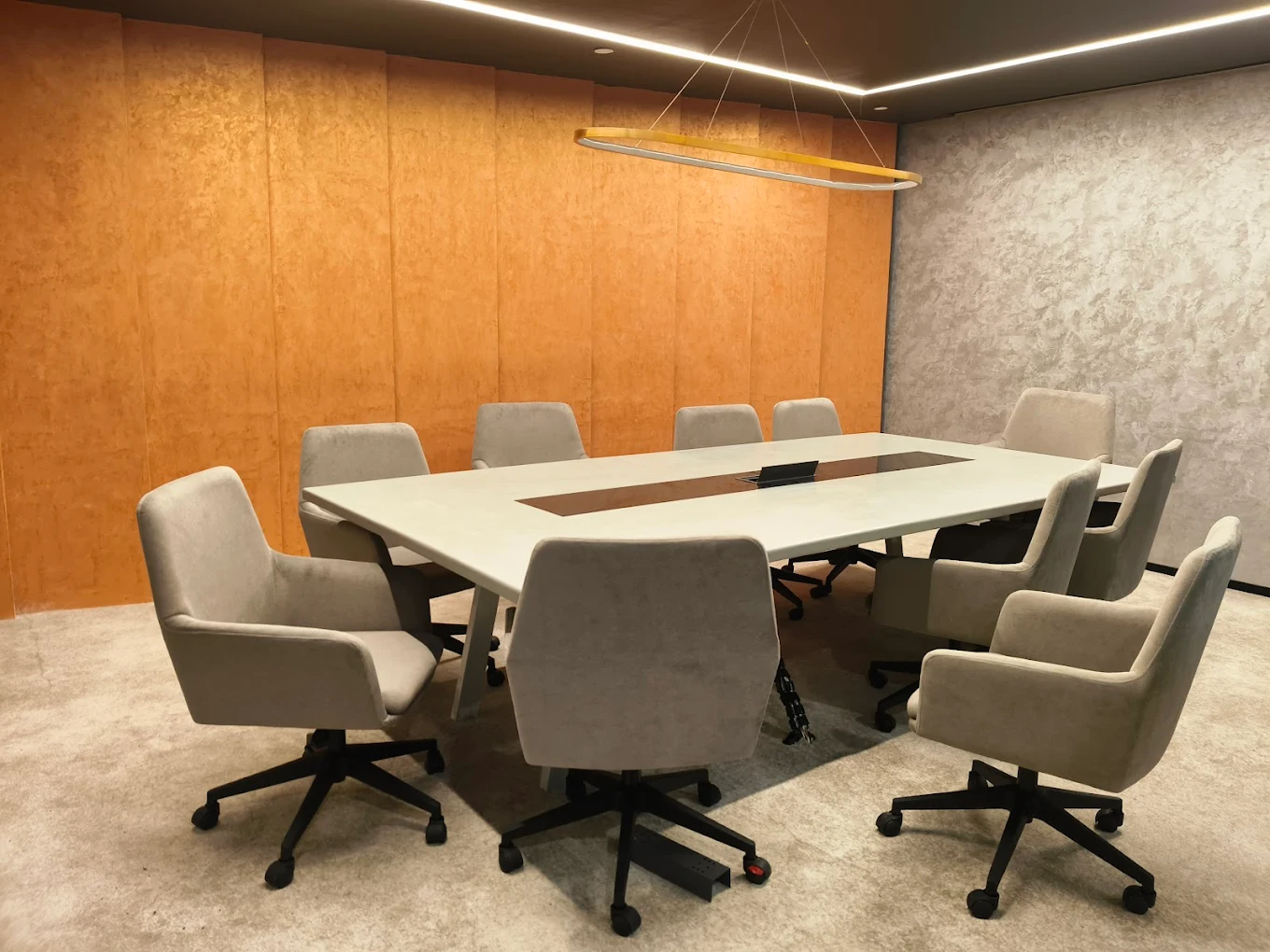 Photo of a study hall area with desks and people studying.